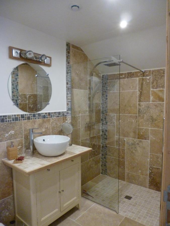 Le Moulin De Cors Bed & Breakfast Oulches Bagian luar foto